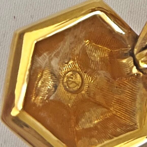 SWAROVSKI Gold and Crystal Octagonal Design Vintage Clip On - Picture 4 of 11